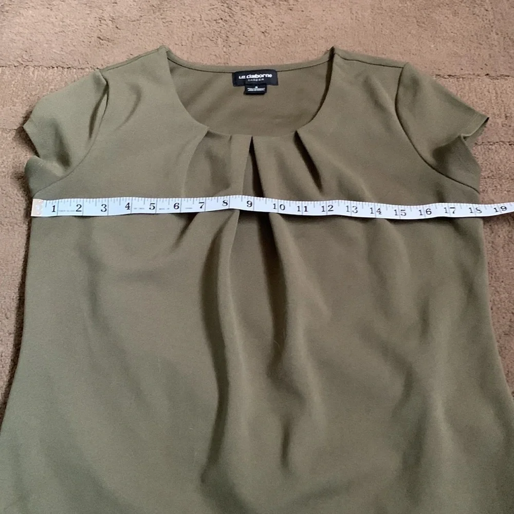 Liz Claiborne Career Cap sleeve top Sz S - Picture 3 of 4